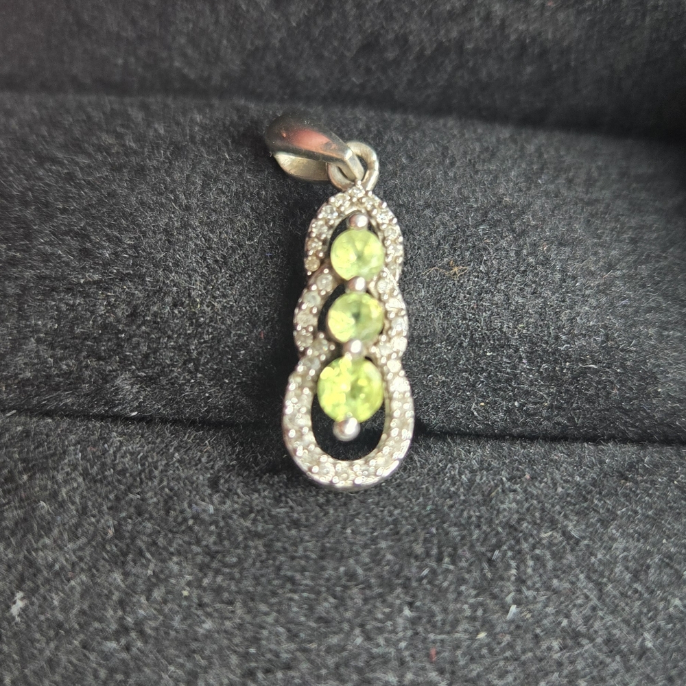 Elegant Silver and Green Pendant